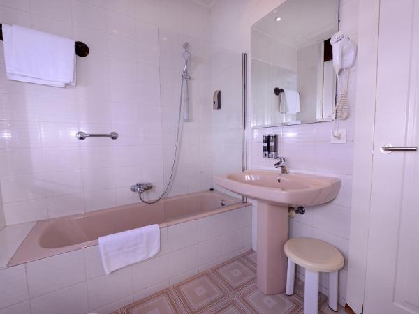 Hotel Alcazar Irun : photo 9 de la chambre chambre double