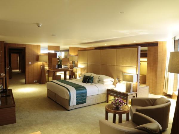 Hotel Sahara Star : photo 4 de la chambre suite lit king-size neptune avec baignoire - vue sur ville (non-fumeurs)