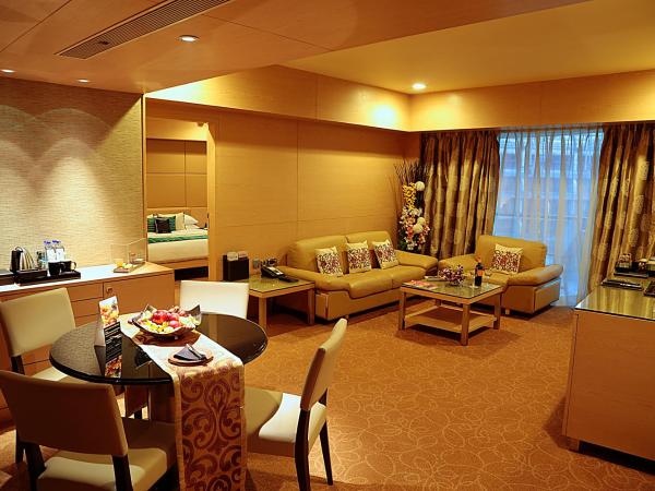 Hotel Sahara Star : photo 5 de la chambre suite lit king-size neptune avec baignoire et balcon privé - vue sur lagune