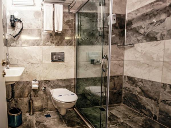 Hotel Bleu Nuit : photo 5 de la chambre chambre double ou lits jumeaux standard