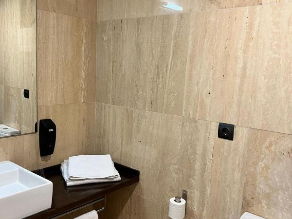 AZ Hotel San Valero : photo 10 de la chambre chambre simple