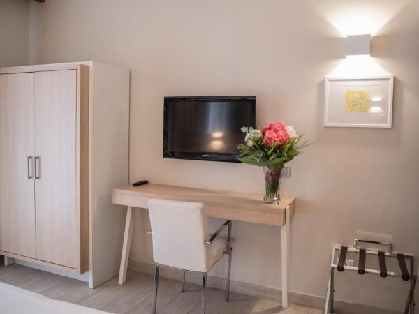 Hotel Mediterraneo : photo 10 de la chambre chambre double ou lits jumeaux supérieure