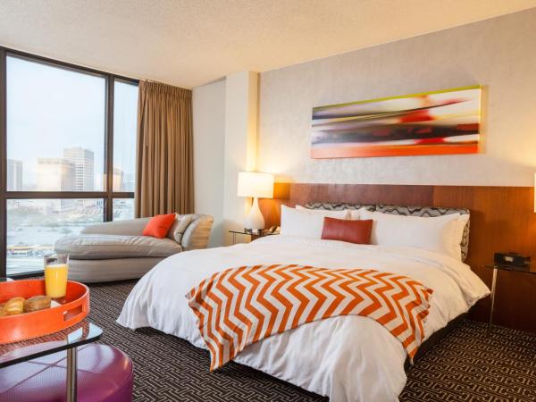 Hotel Derek Houston Galleria : photo 4 de la chambre chambre lit king-size standard