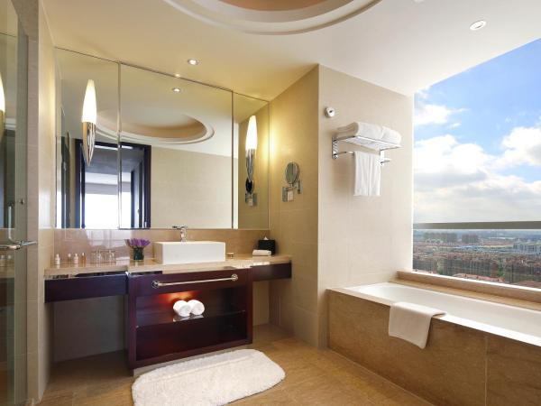 The QUBE Hotel Shanghai -Close to Pudong International Airport and Disney Land : photo 1 de la chambre suite supérieure 