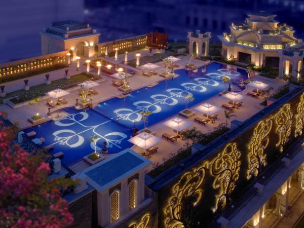 The Leela Palace Chennai : photo 4 de la chambre chambre de luxe avec vue sur la piscine 