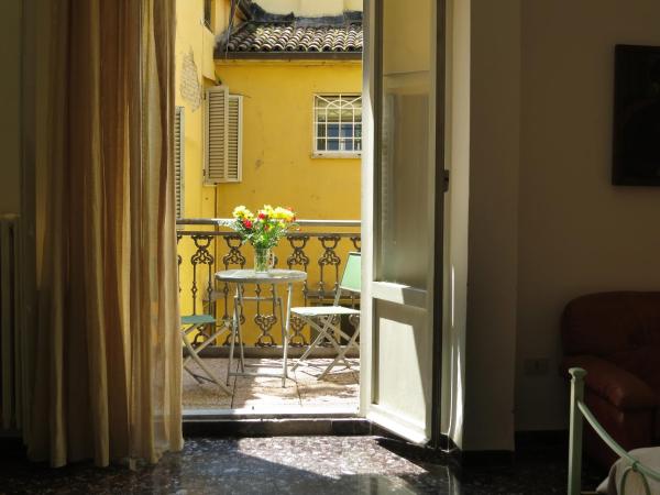 Casa Della Zia, Bologna by Short Holidays : photo 8 de la chambre chambre double ou lits jumeaux avec salle de bains privative externe