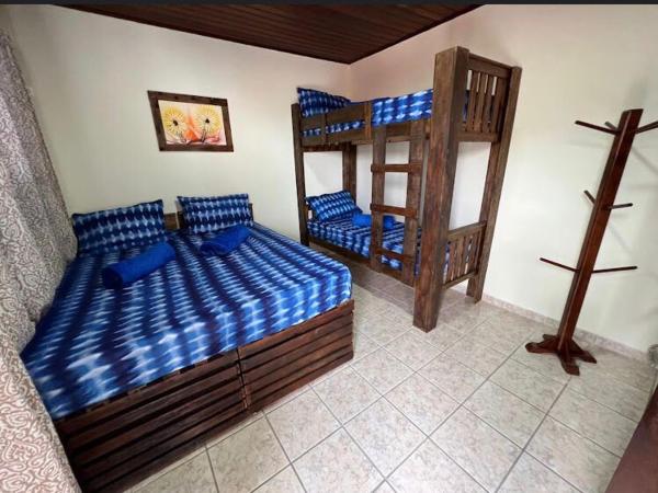 Hostel flor do Caribe : photo 4 de la chambre chambre familiale avec salle de bains privative