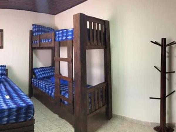 Hostel flor do Caribe : photo 10 de la chambre chambre familiale avec salle de bains privative