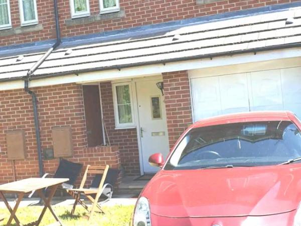 Mel's Springfield Home : photo 10 de la chambre chambre double avec salle de bains privative