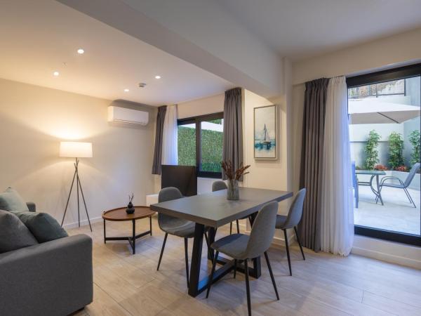 Hestia - Alexandras 38 : photo 4 de la chambre appartement - vue sur jardin