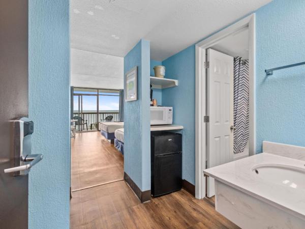 North Shore Oceanfront Resort Hotel : photo 4 de la chambre chambre standard avec 2 lits queen-size - côté océan