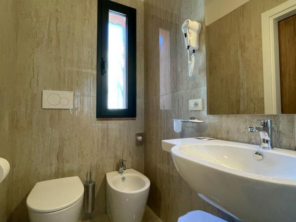 Hotel Marco Polo : photo 9 de la chambre chambre triple confort