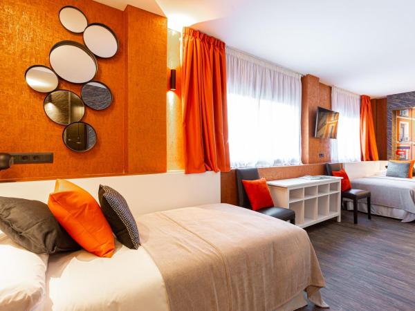 Fly Rooms Madrid Airport : photo 4 de la chambre chambre quadruple classique