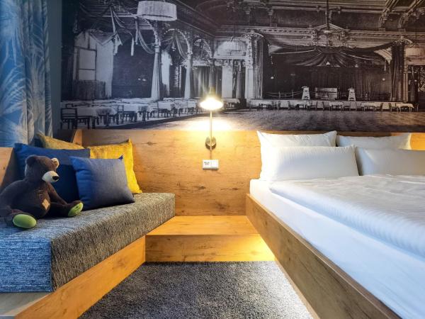 mightyTwice Hotel Dresden : photo 6 de la chambre chambre double lit queen-size - cosy