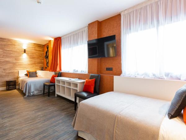 Fly Rooms Madrid Airport : photo 5 de la chambre chambre quadruple classique