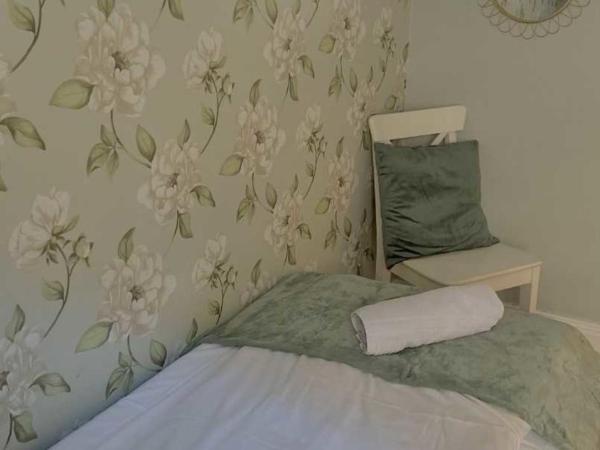 Lilla Brunn : photo 5 de la chambre chambre lits jumeaux avec salle de bains commune