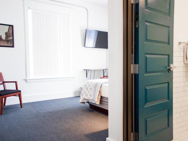 11th Avenue Hostel : photo 6 de la chambre chambre avec salle de bains privative