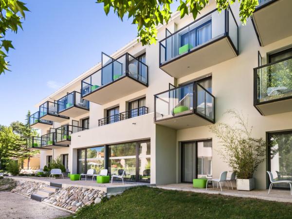 Domaine de la Petite Isle - Luberon : photo 4 de la chambre chambre double deluxe