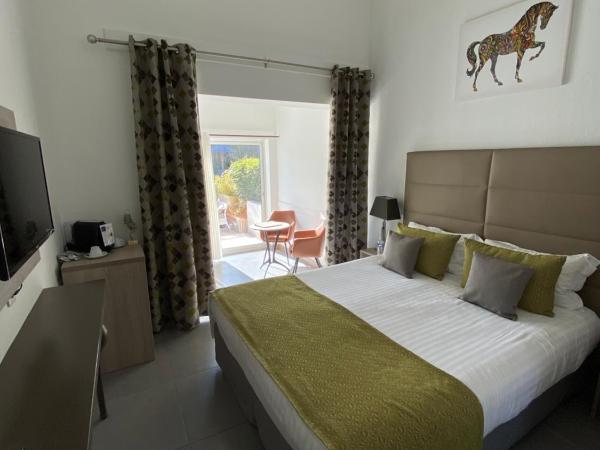 Le Mas de Cocagne : photo 5 de la chambre suite junior (2 adultes + 1 enfant)