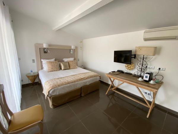 Le Mas de Cocagne : photo 2 de la chambre suite familiale (2 adultes + 2 enfants)