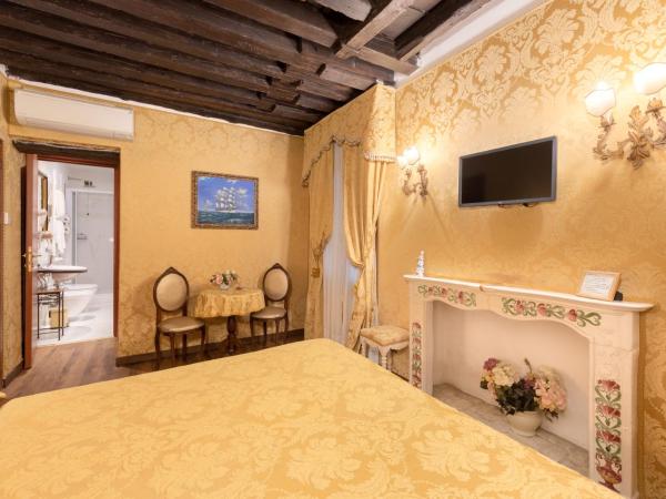 Residenza La Loggia : photo 3 de la chambre chambre double ou lits jumeaux supérieure