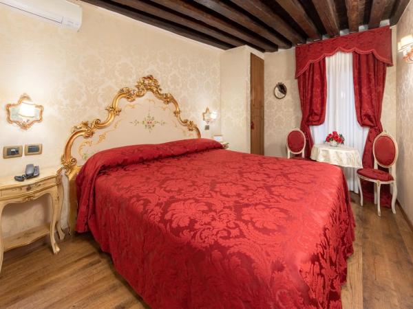 Residenza La Loggia : photo 1 de la chambre chambre double