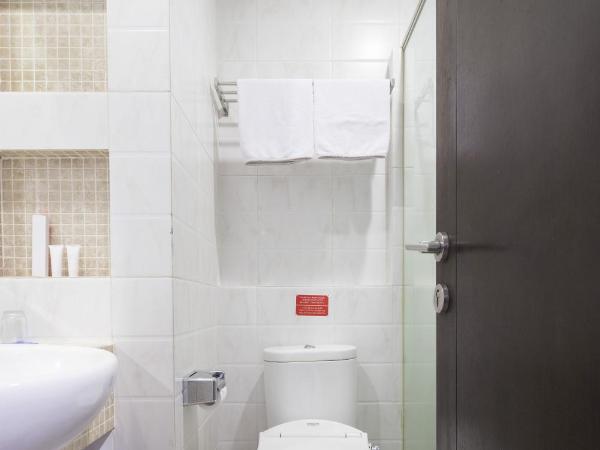 Prasada Mansion Sudirman : photo 4 de la chambre chambre lits jumeaux standard