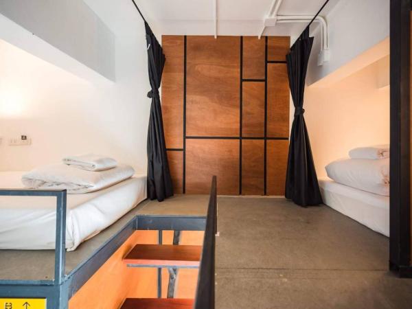 Book a Bed Poshtel - SHA Plus : photo 3 de la chambre lit dans dortoir pour femmes de 4 lits