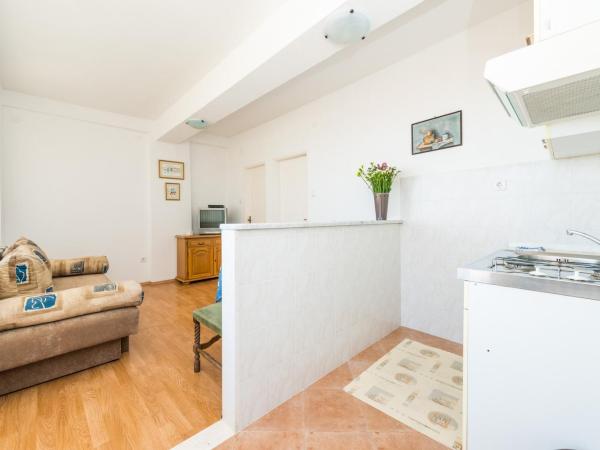 Guesthouse Home Sweet Home : photo 6 de la chambre appartement 1 chambre avec balcon