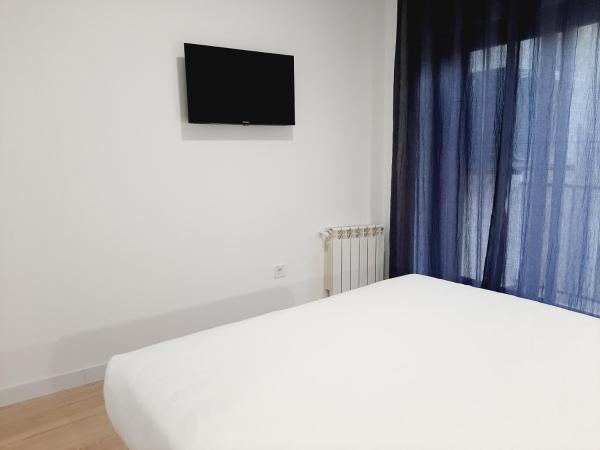 Hostal Carmen by gaiarooms : photo 10 de la chambre chambre double