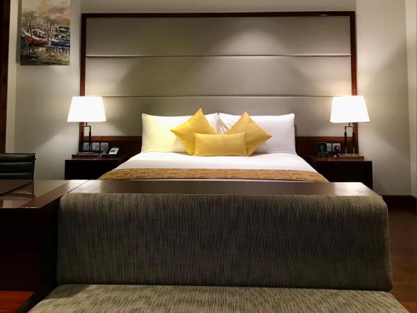 Crowne Plaza Kochi, an IHG Hotel : photo 2 de la chambre chambre lit king-size premium