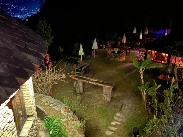 Bhanjyang Village Lodge : photo 10 de la chambre chambre double ou lits jumeaux