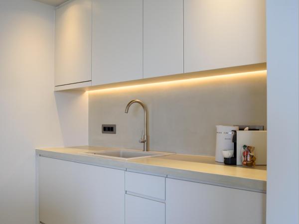 Santopaz Suites : photo 8 de la chambre suite azur avec piscine privée - vue sur mer