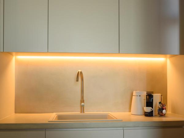 Santopaz Suites : photo 10 de la chambre suite ruby avec petite piscine - vue sur mer