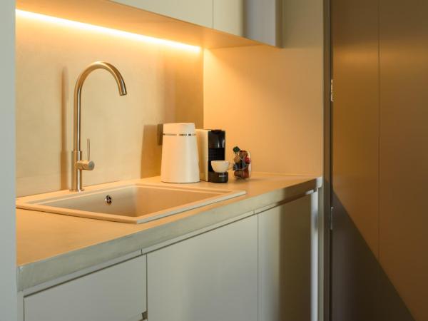 Santopaz Suites : photo 9 de la chambre suite ruby avec petite piscine - vue sur mer