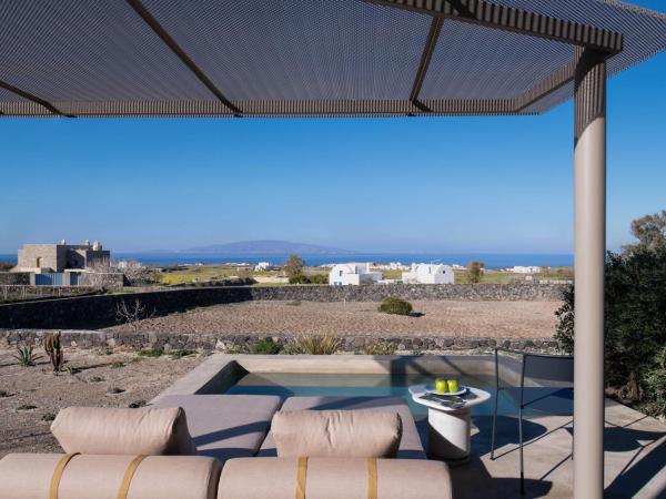 Santopaz Suites : photo 1 de la chambre suite ruby avec petite piscine - vue sur mer