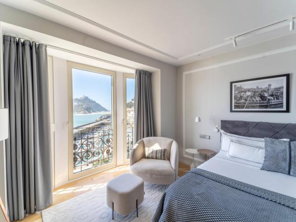 Lasala Plaza Hotel : photo 1 de la chambre chambre double - vue sur mer