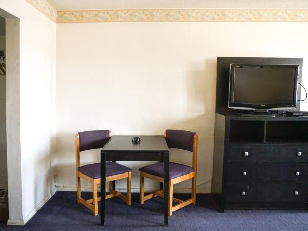 Downtown Inn : photo 4 de la chambre chambre standard lit queen-size