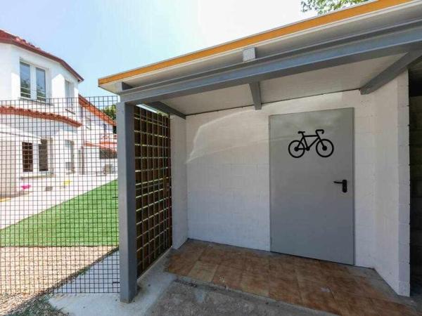 Newly renovated room w Pool y BikeParking : photo 7 de la chambre chambre double deluxe