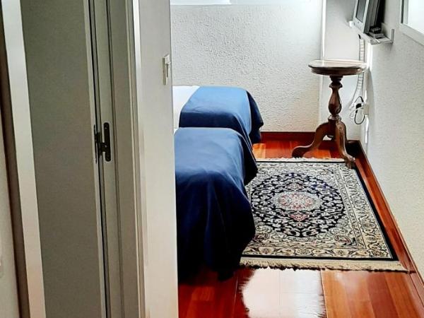 COLLECTION CITY - Bed & Breakfast, Alicante Center I Cocina & Amplia Terraza - Jardín : photo 2 de la chambre chambre lits jumeaux avec salle de bains