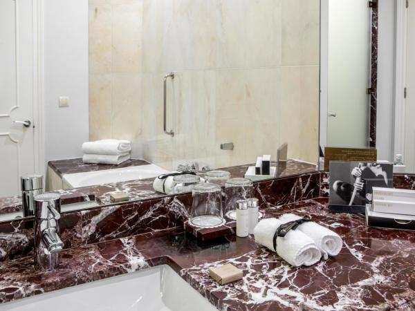 InterContinental Porto - Palacio das Cardosas, an IHG Hotel : photo 3 de la chambre chambre lits jumeaux classique avec vue sur la ville