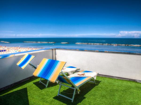 Albergo Aquila : photo 1 de la chambre chambre quadruple - penthouse