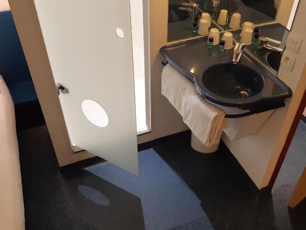 Kyriad Direct Montauban Centre : photo 5 de la chambre 1 lit double