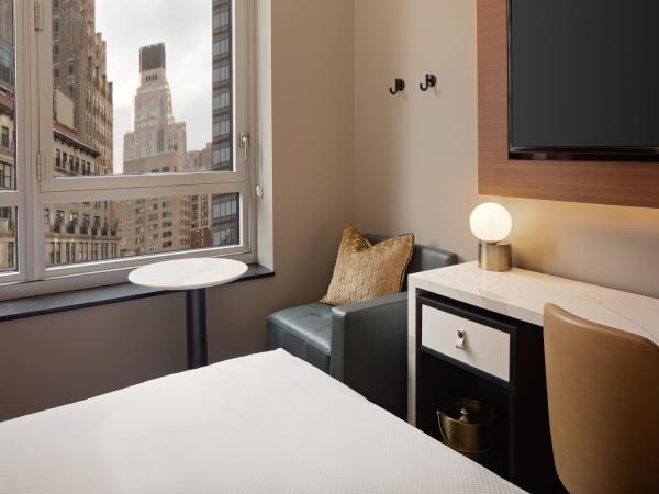 Hotel Indigo NYC Downtown - Wall Street, an IHG Hotel : photo 1 de la chambre chambre lit king-size standard