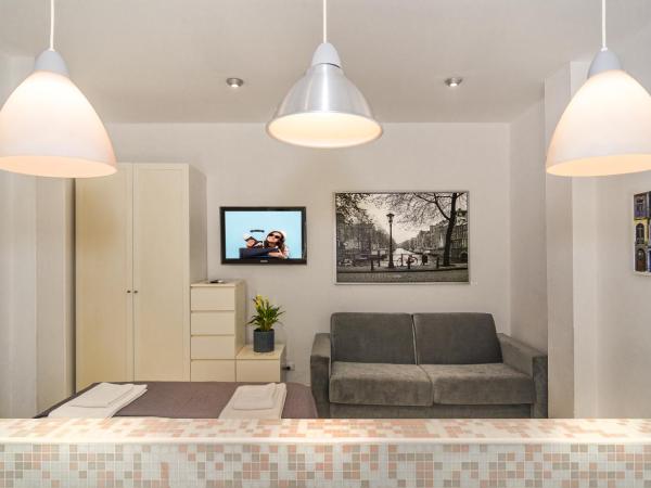 Hotel Astor : photo 1 de la chambre suite annexe