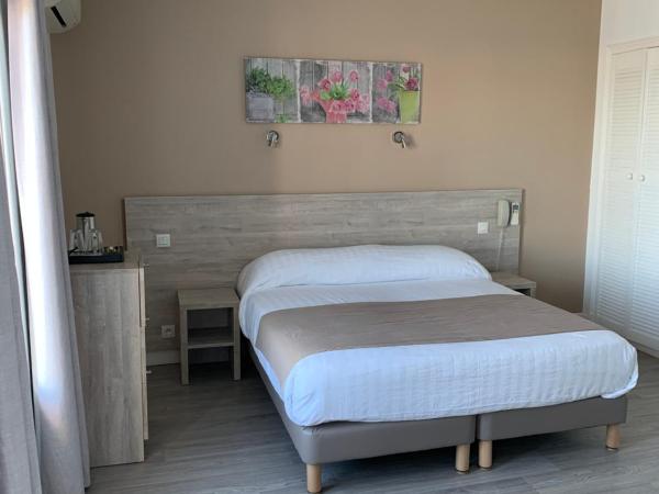 Hôtel Beau Rivage : photo 3 de la chambre chambre familiale avec balcon et vue sur la mer