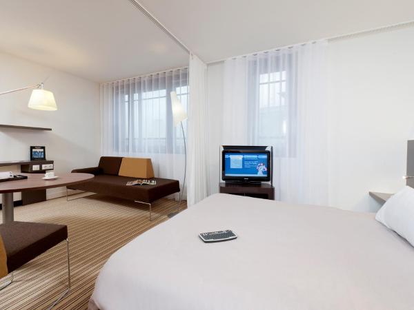 Novotel Suites Lille Europe : photo 1 de la chambre suite lit queen-size avec lit simple 