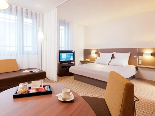 Novotel Suites Lille Europe : photo 3 de la chambre suite lit queen-size avec canapé-lit 