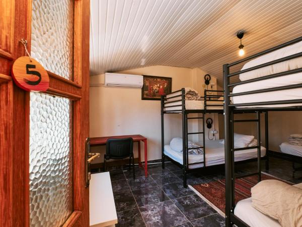 hostel vague : photo 4 de la chambre lit superposé dans dortoir mixte