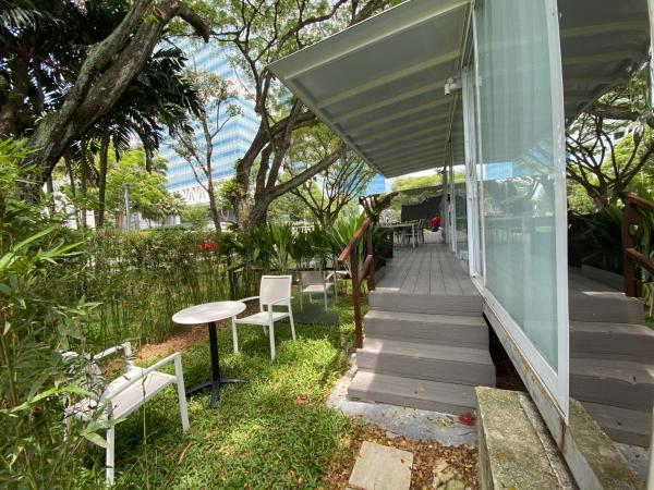 Shipping Container Hotel At One-north : photo 4 de la chambre studio avec terrasse